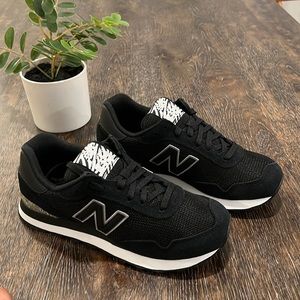 Womens New Balance Sneaker New Size 6